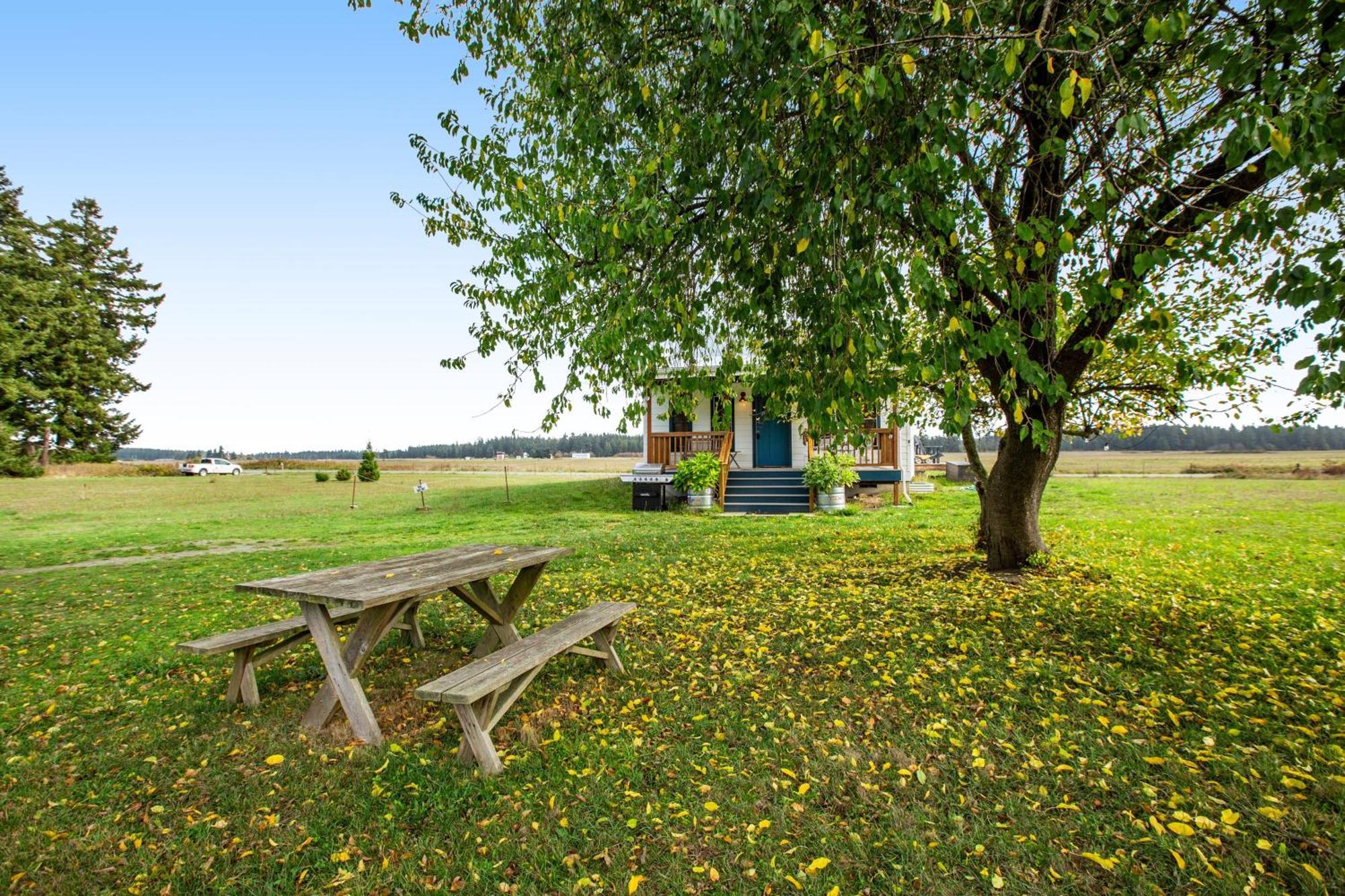Historic Officer'S Farmhouse At Olf Coupeville Exterior photo